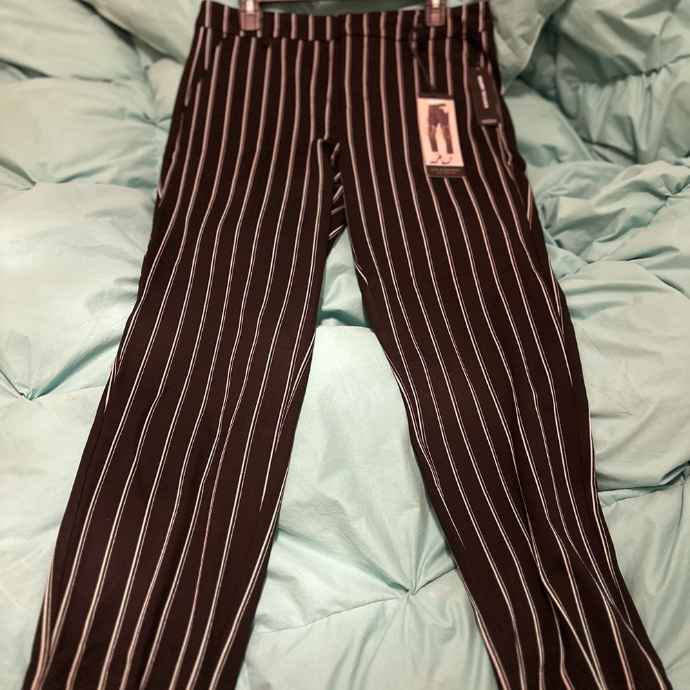 ⭐️ NWT ⭐️ Liverpool Women’s Striped Kelsey Trousers